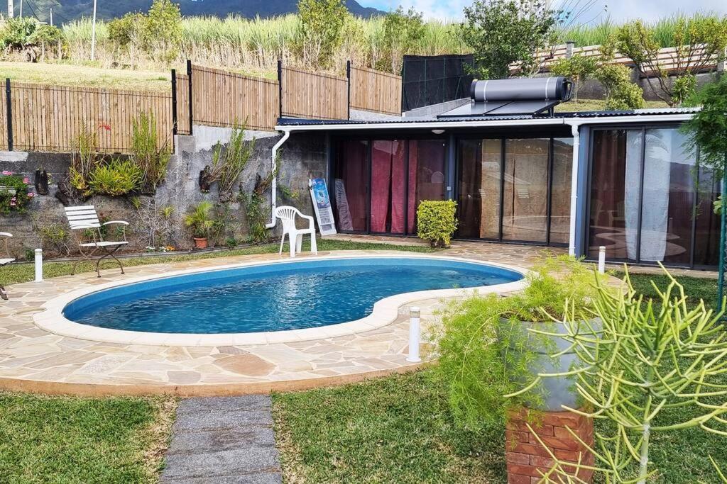Bungalow Des Pensees Piscine Chauffee 28° Saint-Denis Exteriér fotografie